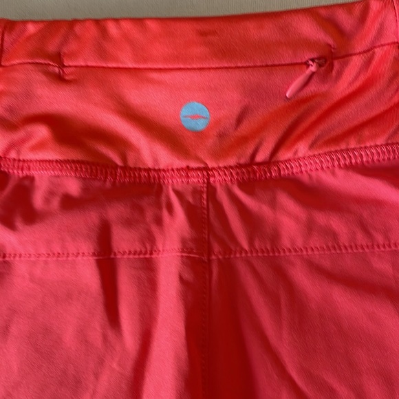 Avia running shorts - Picture 2 of 3